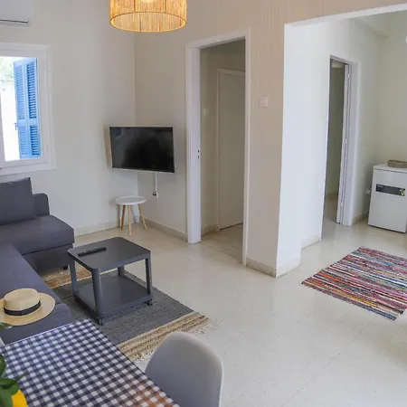 Traditional Town Garden Apartment Rhodes City