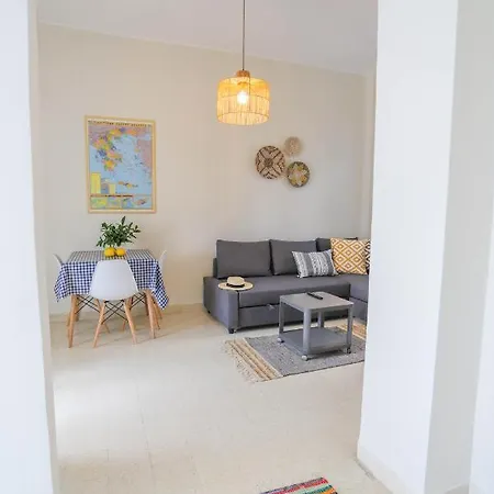 Apartment Traditional Town Garden