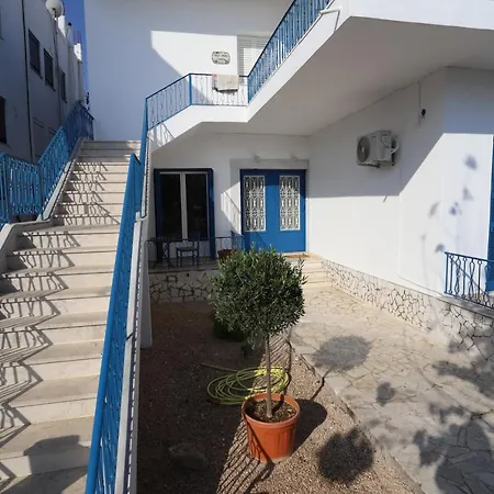 Apartment Traditional Town Garden *