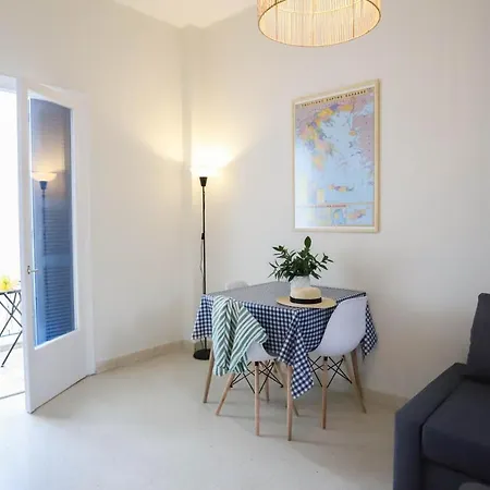 Apartment Traditional Town Garden