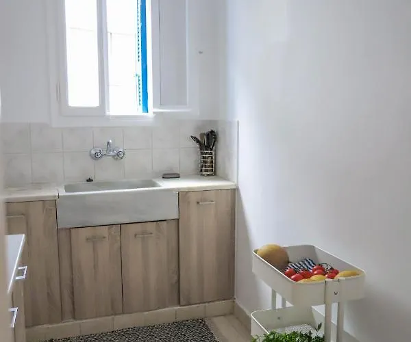 Traditional Town Garden Apartment Rhodes City