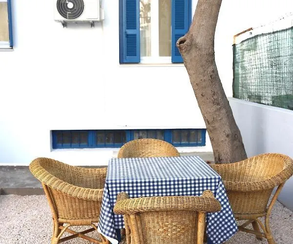 Traditional Town Garden Apartment Rhodes City