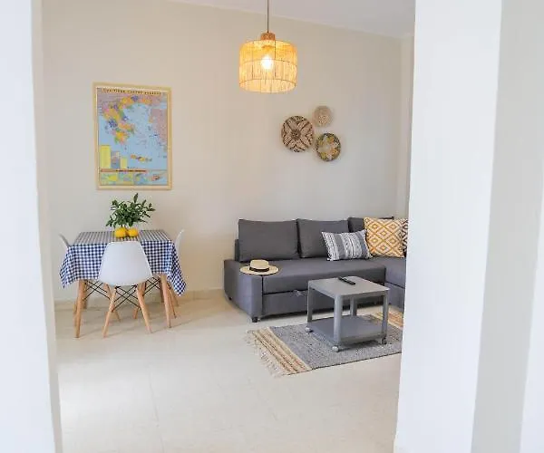 Apartment Traditional Town Garden