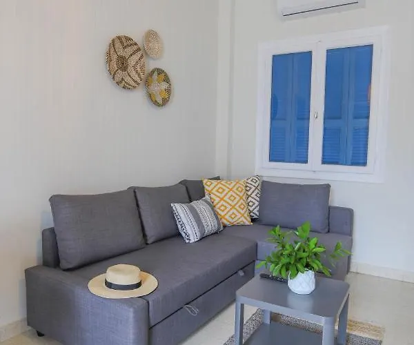 Traditional Town Garden *