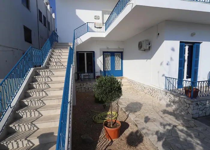 Apartment Traditional Town Garden *