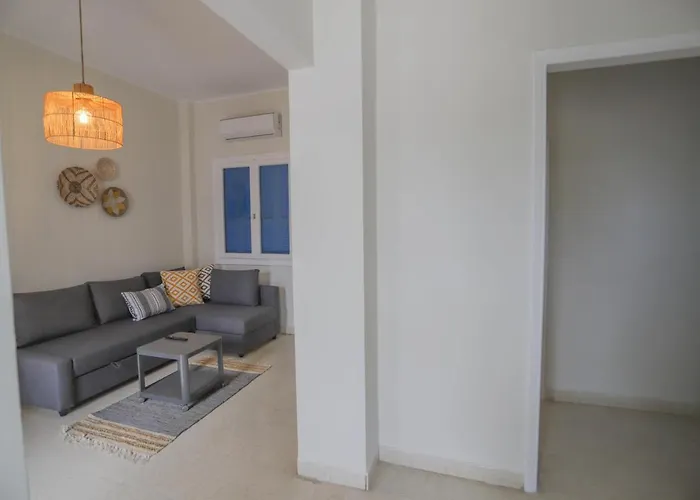 Traditional Town Garden Apartment Rhodes City