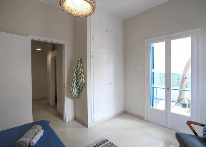 Traditional Town Garden Apartment Rhodes City