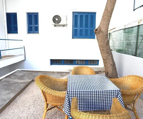 Apartment Traditional Town Garden