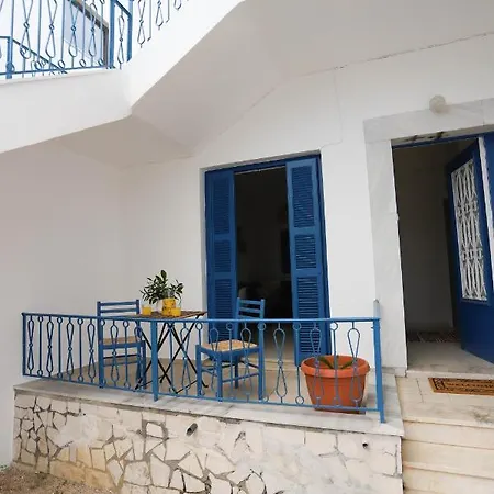 Traditional Town Garden *