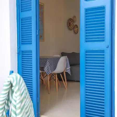 Traditional Town Garden